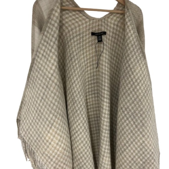 NWOT Love & Lore Beige/Cream Plaid Wool Blend Poncho/Shawl Cape - Picture 4 of 5